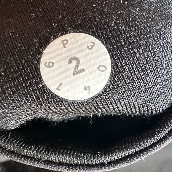 Lululemon Leggings Womens 2 Black Striped Textured Cropped Workout Athleisure - Picture 6 of 11